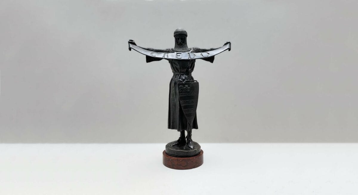 Statuette en bronze représentant un chevalier croisé intitulée Credo par Emmanuel Fremiet sculpteur du XIXe siècle