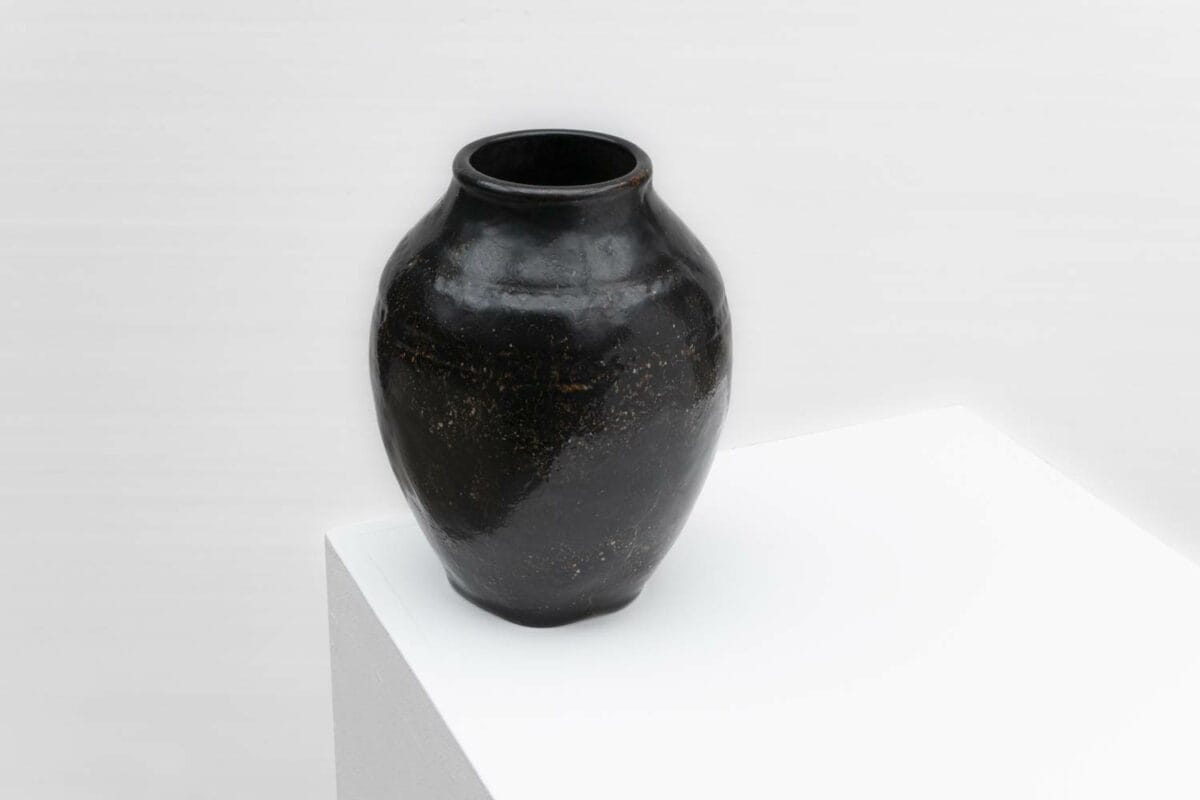 Emile decoeur - vase art deco noir à reflets