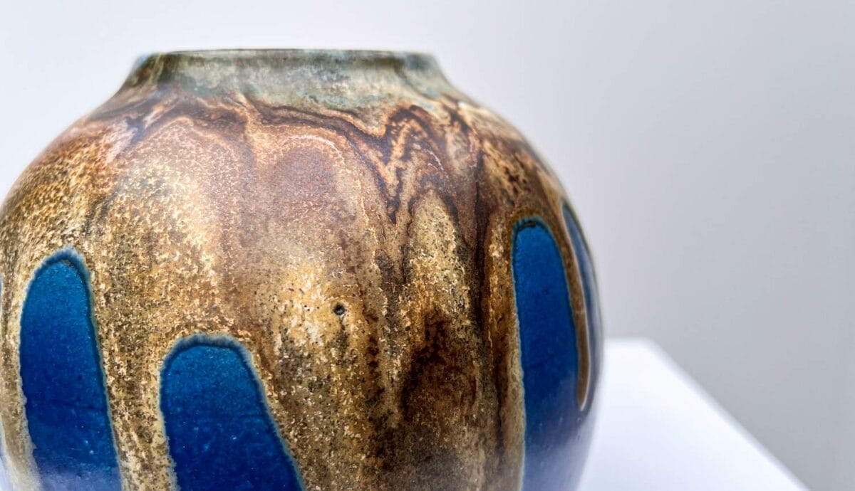 Vase en grès bleu céramique de Puisaye par Jean Pointu école de Jean Carriès