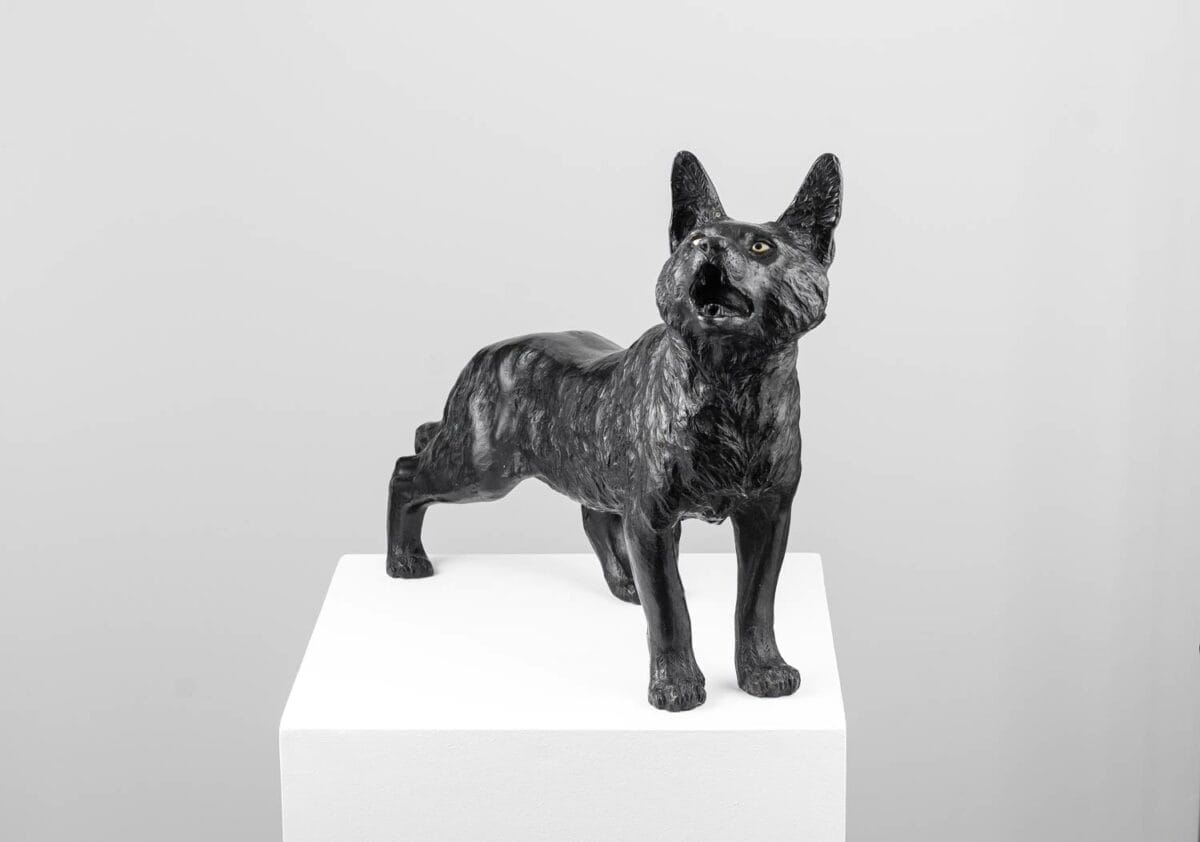 Okimono en bronze représentant un renard ou Kitsune