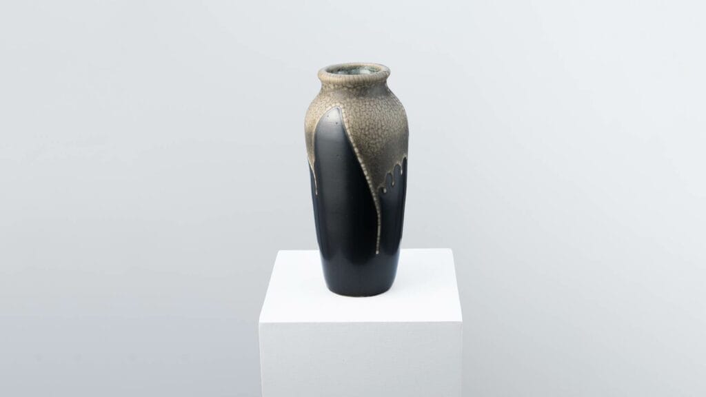 Léon pointu, art deco snakeskin vase
