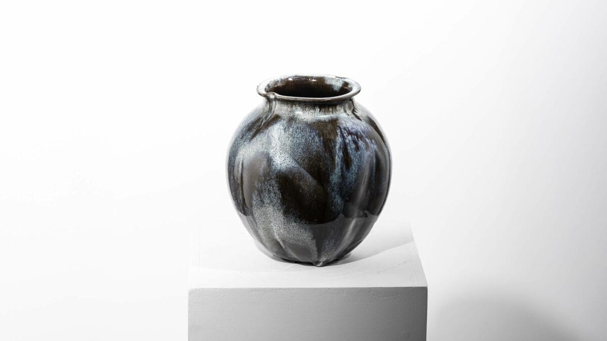Vase en grès à couverte gris moucheté et bleu - Gérard Tridot