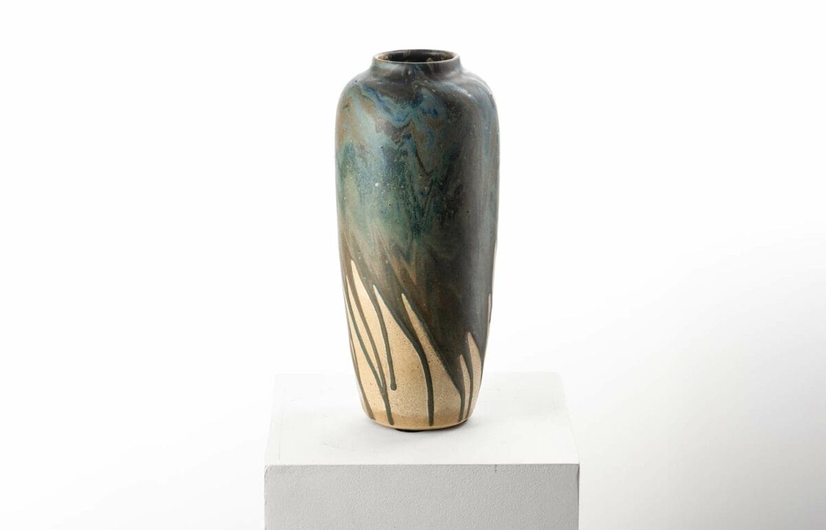 Vase ovoïde en grès à coulées d’émaux polychromes sur fond beige - Jean Pointu – Image 8